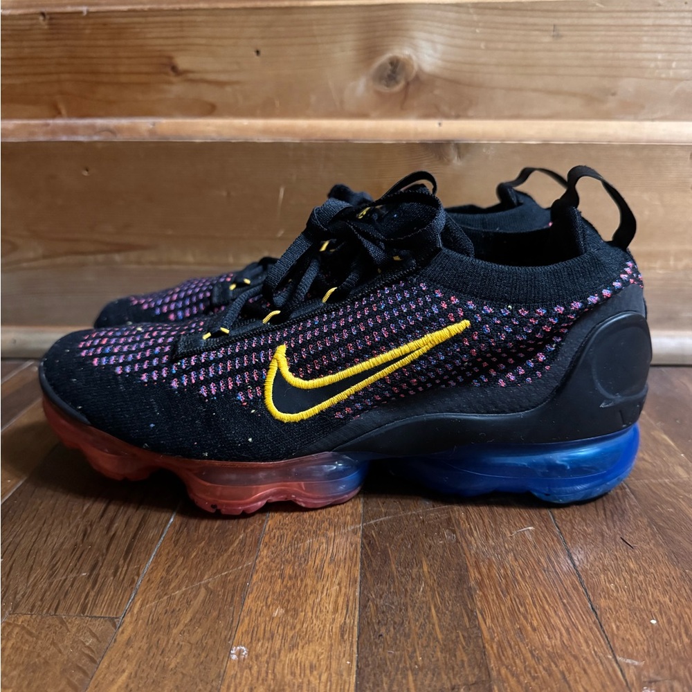 Women's Nike air max great condition sneakers size boys 7 (fits a Women's 8-8.5)
